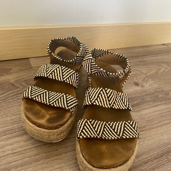 Steve Madden Kimmie Platform Sandal - Picture 2 of 2